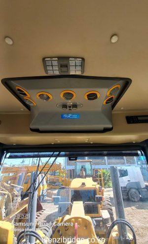 NK200 MOTOR GRADER